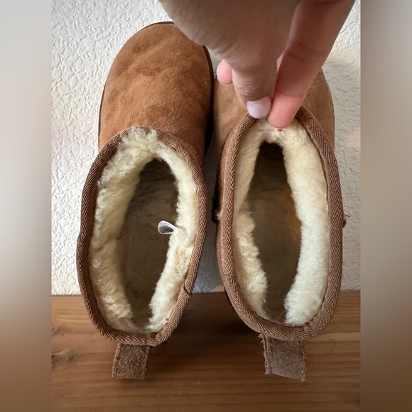 UGG Classic Ultra Mini Color Chestnut Size 7 - Picture 9 of 13